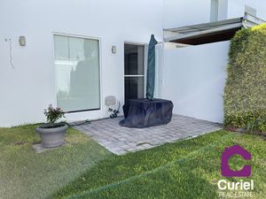 SE VENDE CASA EN QUERETARO JURIQUILLA SANTA FE VIG.24/7 ALBERCA SALON DE USOS