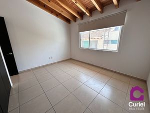 SE RENTA CASA EN QUERETARO MILENIO III ALBERCA VIG. 24