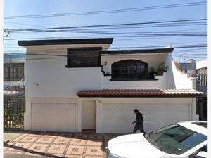 Casa en Venta en Las Aguilas Zapopan