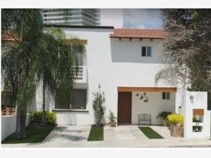 Casa en Venta en Residencial Centro Sur Querétaro