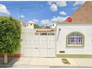 Casa en Venta en Granjas Banthi San Juan del Río