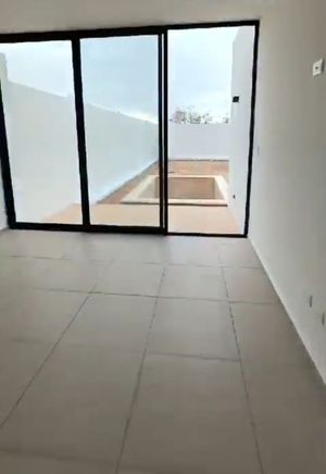 CASA EN VENTA EN CONKAL-PRIVADA NADIRA