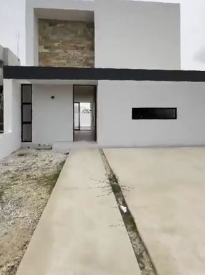 CASA EN VENTA EN CONKAL-PRIVADA NADIRA