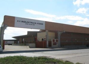 Bodega en renta en avenida industrias