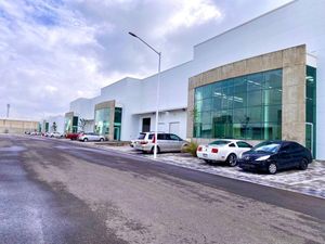 Renta Nave Industrial (639m2), El Marques, Aeropuerto, Qro76. $51mil