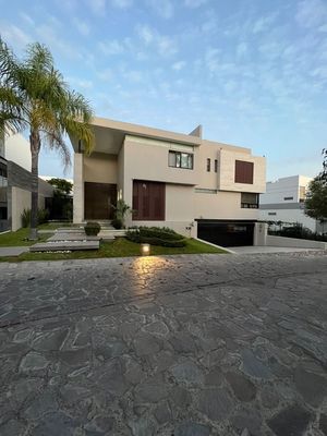 Casa en Venta $ 39,500,000 en Bosque de los Lagos, Zapopan, Jalisco.