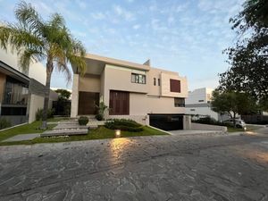 Casa en Venta $ 39,500,000 en Bosque de los Lagos, Zapopan, Jalisco.