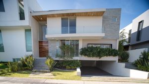 Casa en Venta  $32,500,000 en Puerta las Lomas Zapopan Jalisco