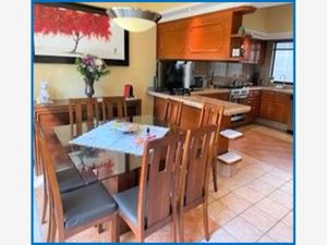 Casa en Venta en La Calma Zapopan