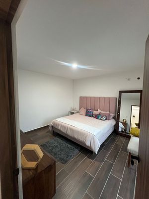 Venta de casa en Meseta 3 habitaciones 3.5 baños 1 estudio