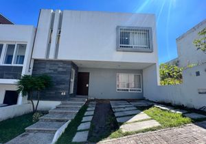 Venta de casa de autor en Punta Esmeralda