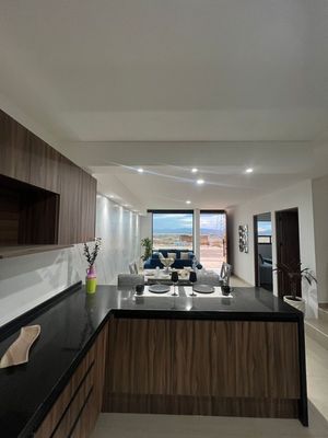 Venta de casa en Meseta 3 habitaciones 3.5 baños 1 estudio