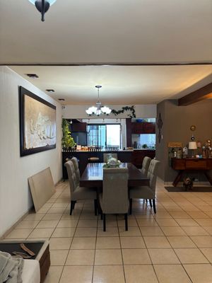 Excelente casa en Venta en Jardines del moral