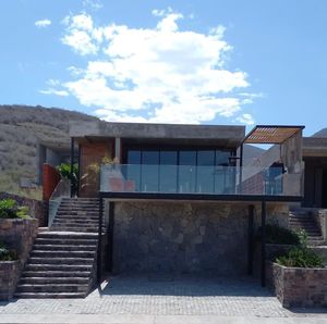 EN VENTA CASA DE LUJO CLUB HÍPICO AZUL LAGO JOCOTEPEC