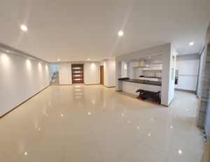 HERMOSA CASA EN VENTA EN LA ZONA DE MAYOR PLUSVALIA  COTO VASANTA  EN SOLARES