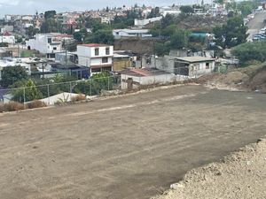 TERRENO EN VENTA Y RENTA SOBRE EL LIBRAMIENTO SUR Y ROSAS MAGALLÓN