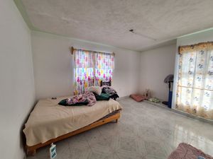 Casa en venta con departamento, Col. Comerciantes,  Querétaro