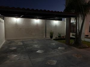 Casa en VENTA 2 plantas 3 habs ubicada en PROGRESO a 2 cuadras del malecón