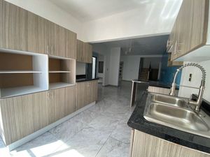 Casa nueva con patio y recámara en planta baja en San José Terán