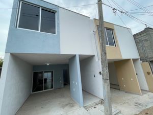 Casa Nueva en Terán