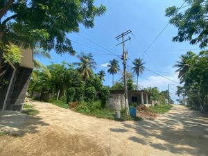 Terreno en Venta a una cuadra del Mar, Puerto Arista