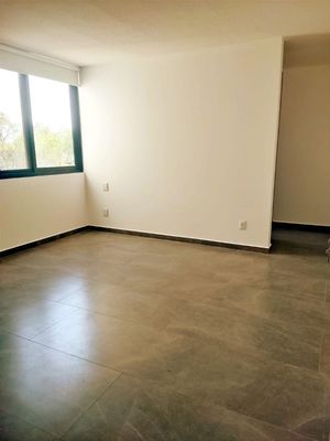 Se renta casa atras de Antea 3 recámaras cada una con baño. Amenidades