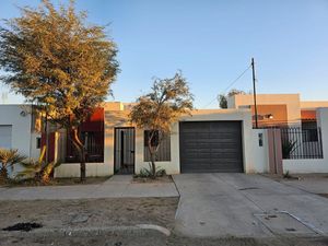 Hermosa casa en venta en Av Sinaloa 4 y 5
