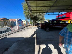 VENTA DE TERREN COMERCIAL con negocio de Car Wash super equipado en Linares NL