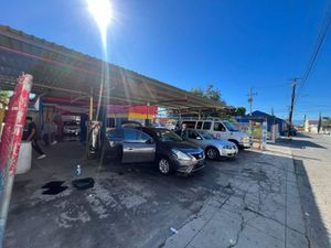 VENTA DE TERREN COMERCIAL con negocio de Car Wash super equipado en Linares NL