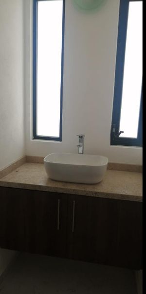 CASA EN VENTA EN CD. MADERAS QRO/ QUERÉTARO