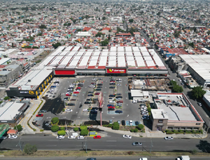 Excelente Local en Plaza Comercial en Ecatepec.