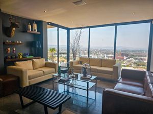 Venta de Residencia de 4 pisos con vistas espectaculares de Querétaro