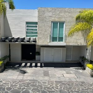 CASA EN VENTA EN LOMAS ALTAS