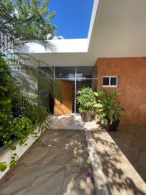 Casa en Renta en Montes de Amé,  paneles solares, de un piso