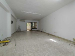 Amplia casa de una planta EXCELENTE PARA REMODELAR en el centro de Mérida