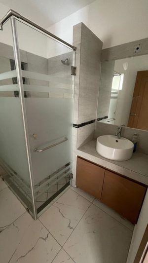 CASA EN VENTA EN LAS BRISAS clave CS335