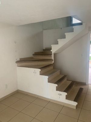 RENTA CASA CON ALBERCA EN CUERNAVACA clave RCC596