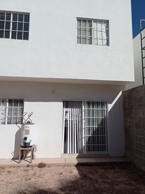 ***CASA EN VENTA EN ZONA ROMANZA SALIDA ALDAMA