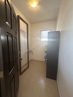 CASA EN OPORTUNIDAD EN VILLAS DE IRAPUATO