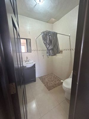 CASA EN OPORTUNIDAD EN VILLAS DE IRAPUATO