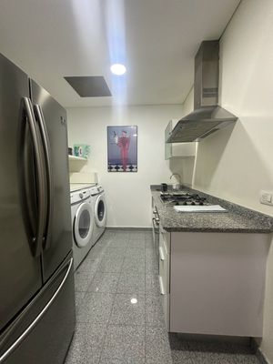 Renta departamento con balcón Reforma 222