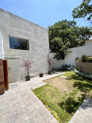 Vendo casa de exquisita arquitectura minimalista Cod. EV1609