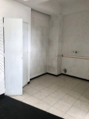 Venta de Casa con Uso de suelo Cod. AV1460