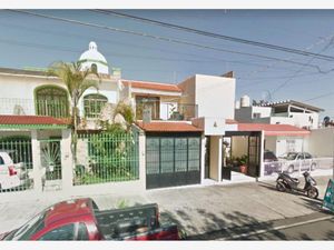 Casa en Venta en Las Aguilas Zapopan