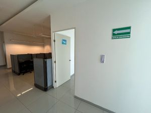 Torre Magnia: Oficina 100 m2 amueblado