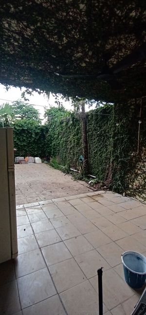 Se vende casa de 2 plantas colonia Miguel Hidalgo en Mérida. AAL