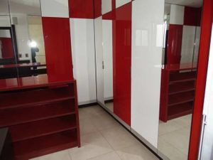 Recamara principal walking closet