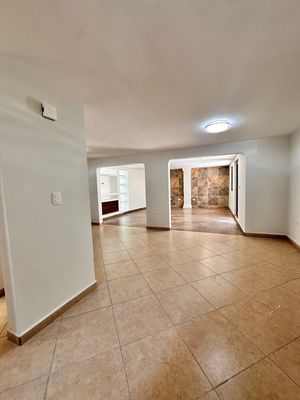 CASA EN VENTA CERCA DE LAS AV. AMÉRICAS