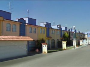 Casa en Venta en Los Sauces III Toluca