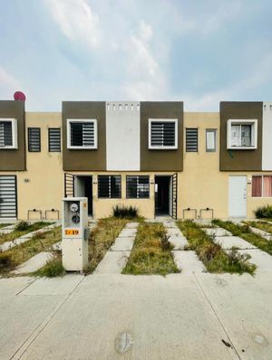 Venta de casa de 2 recamaras en Jardines de los girasoles Zumpango